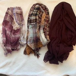 Maurices Scarves